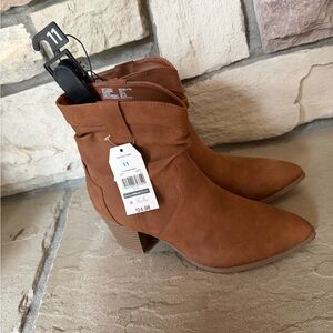 WESTERN SLOUCH BOOTS, SZ 11, NWT